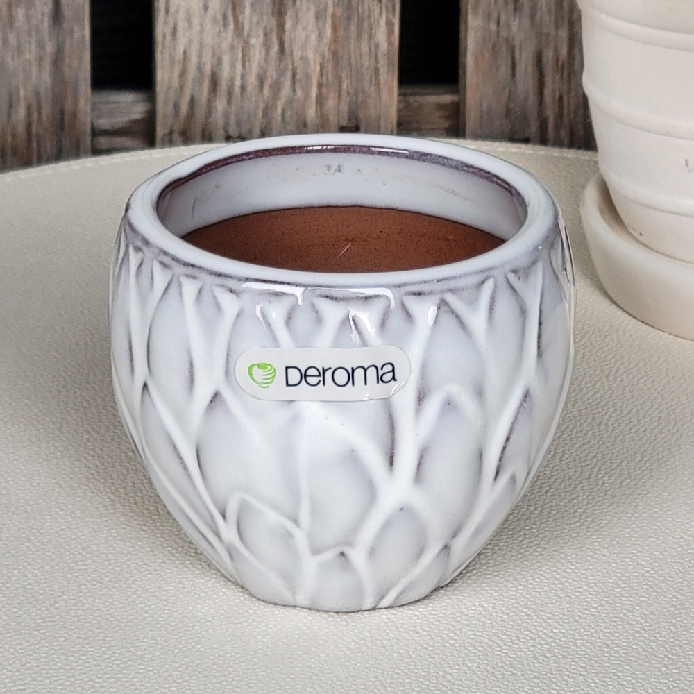 DEROMA white glossy glazed textured TERRACOTTA succulent planter